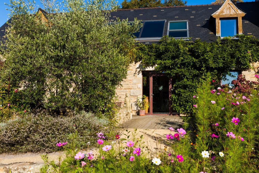 Bed And Breakfast La Fontaine Blanche Melgven ภายนอก รูปภาพ